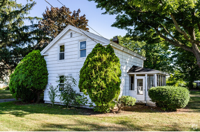 Building Photo - 1582 Ridge Rd Rental