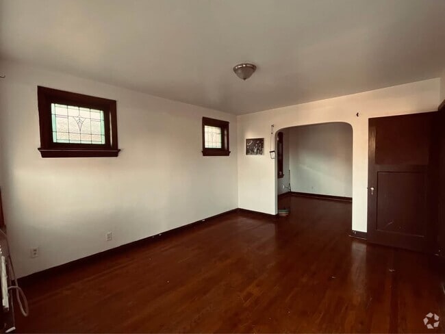 Building Photo - Chippewa Unit 3834 2nd Rental