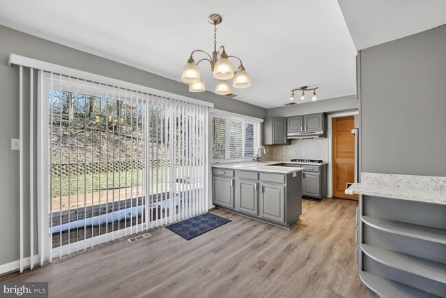 Photo - 1405 Pennington Ln