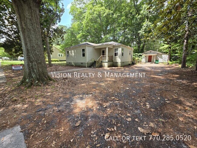 Photo - 123 Tuggle St