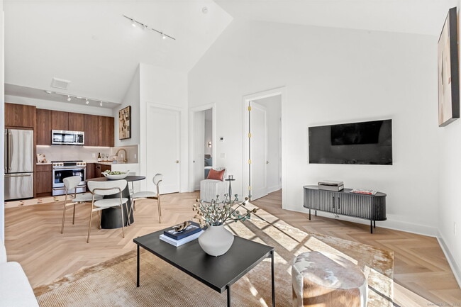 Photo - 100 E Putnam Ave