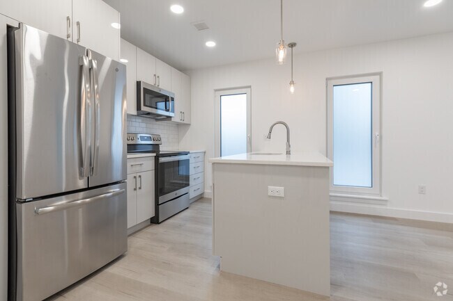 Building Photo - 2837 Washington St Unit 4 Rental