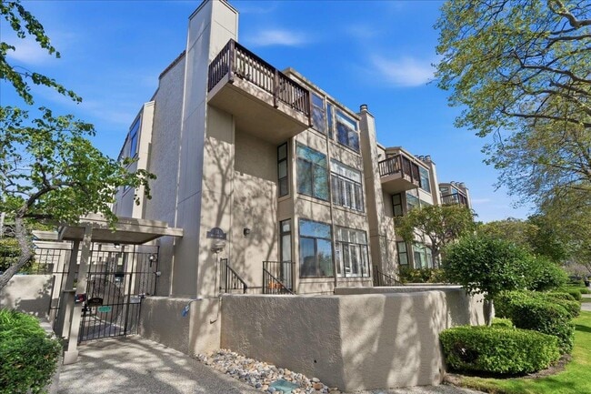 Photo - 11 Hayward Ave