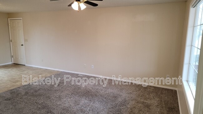 Photo - 146 N Grant St