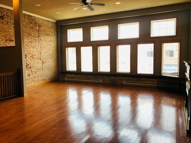 Photo - 106 Main St S Unidad loft