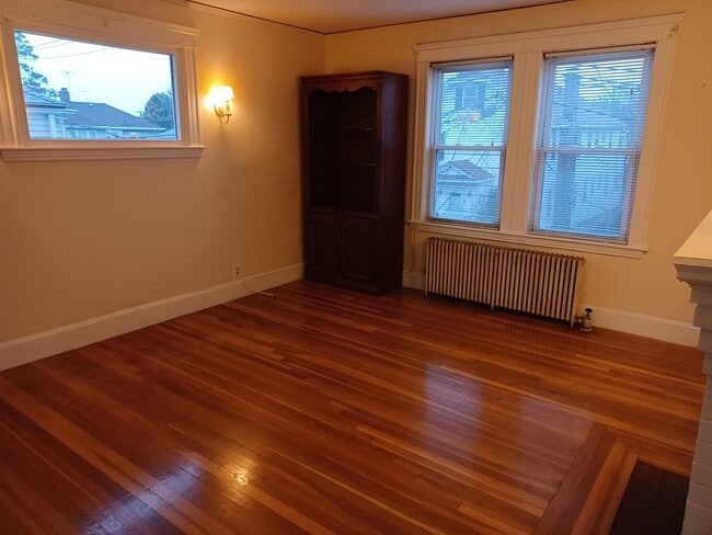 Photo - 66 Chapman St Unit 1