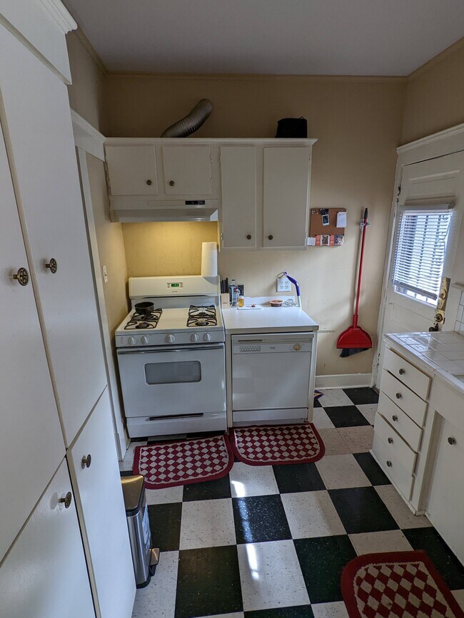 Photo - 706 Rosedale St Unit 4