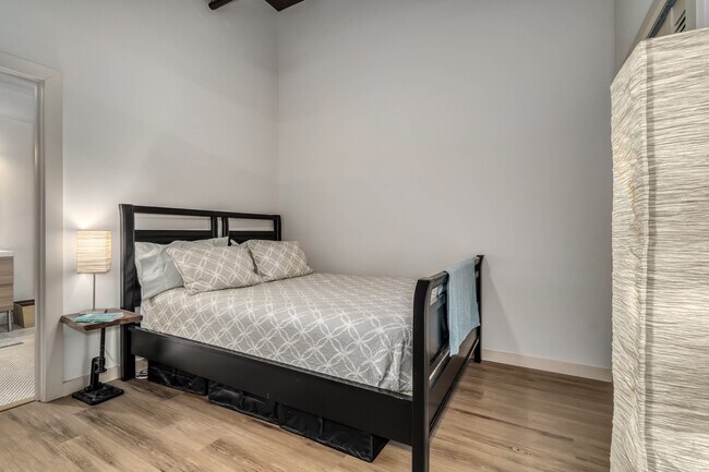 Photo - 6845 Oswego Pl NE