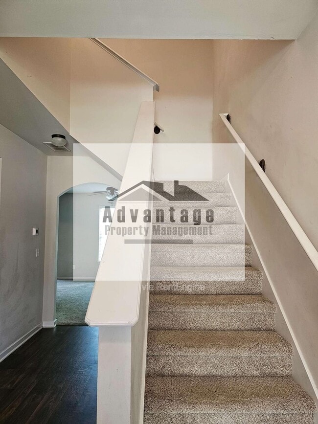 Photo - 250 Magnaview Dr