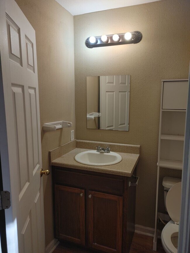 Photo - 137 Hardwood Way Unidad 137