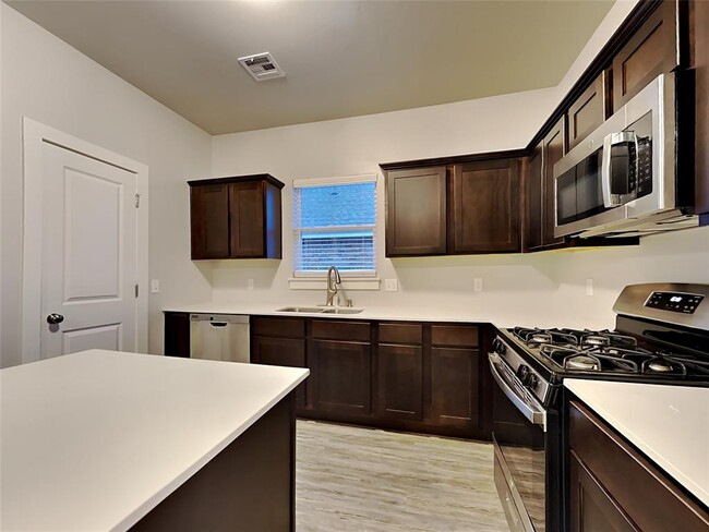 Photo - 14308 Peach Tree Dr