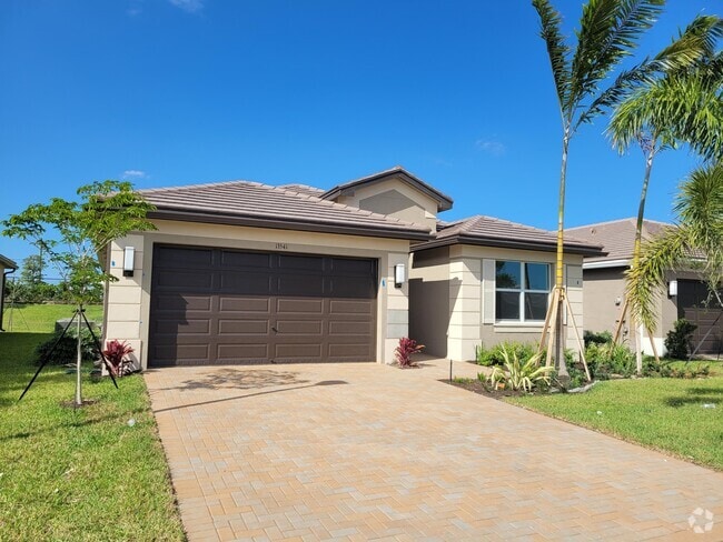 Building Photo - 13541 SW Oceanus Blvd Rental