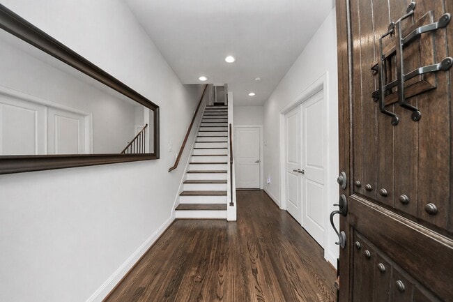 Photo - 1243A Bonner St
