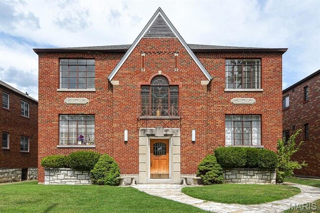 Building Photo - 5859 Nottingham Ave Unit 2E