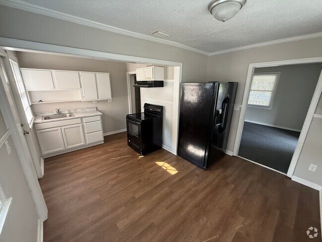 Building Photo - 3101 Reynolds St Rental