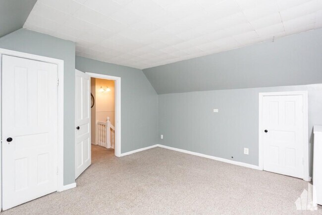 Building Photo - 3 bedroom in Chicago IL 60647 Rental