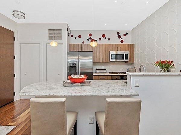 Building Photo - 39 1st Ave Unit 404