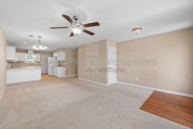 Photo - 6107 Village W Ln