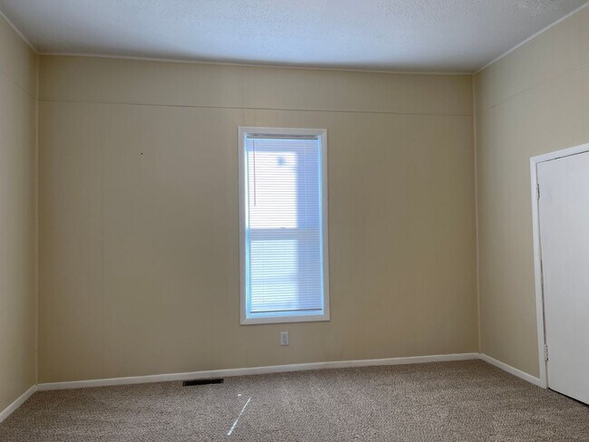 Photo - ADORABLE 3 BEDROOM HOUSE- FENCED BACK YARD