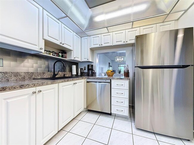 Building Photo - 2309 S Cypress Bend Dr Unit 515 Rental
