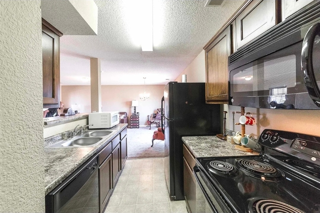 Photo - 2571 Boxford Ln