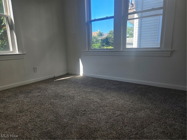 Building Photo - 3615 Spokane Ave Unit 1-2