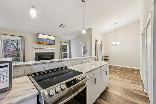 Photo - 430 Queens Rd Unit 732