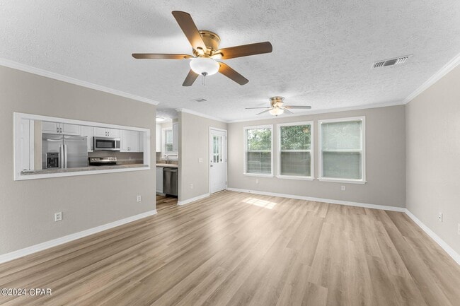 Photo - 7304 Claudia's Way