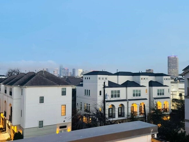 Photo - 4605 Nett St