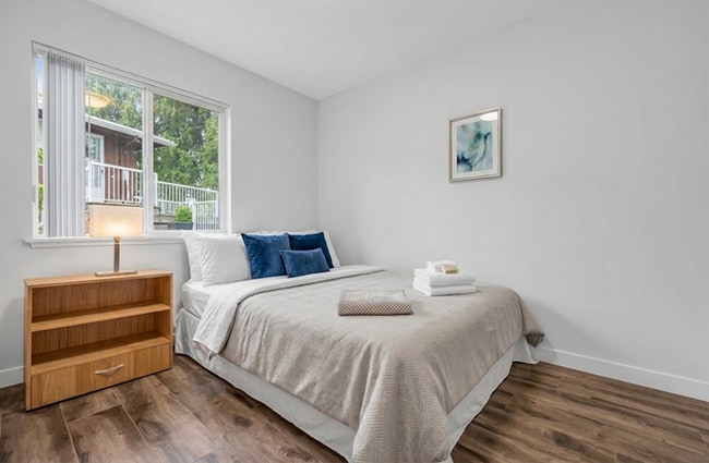 6231 Nadine Cres Unit 6231 Nadine Crescent