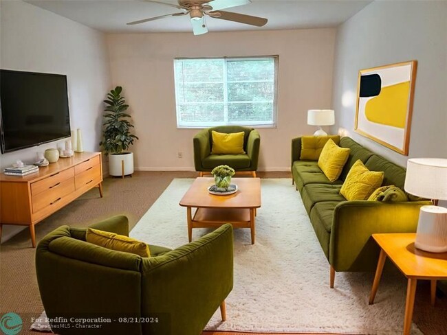 Photo - 124 NE 19th Ct Condo Unit 112B