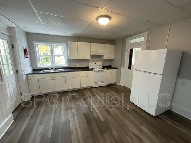 Photo - 212 E Orange St