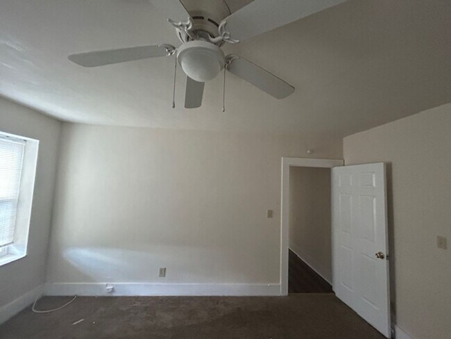 420 W 31st St Unit 4