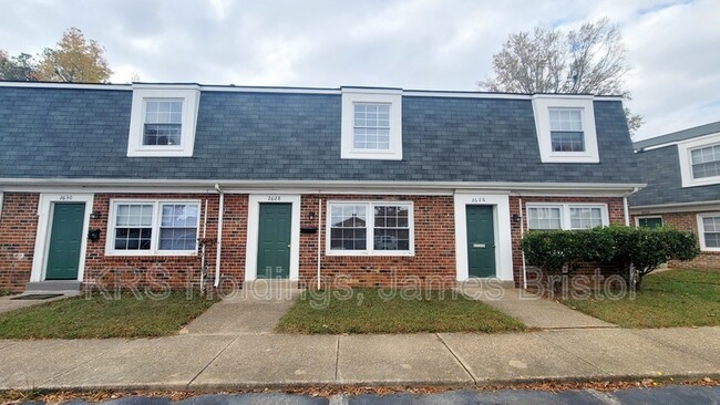 Photo - 2628 Wayside Dr Townhome