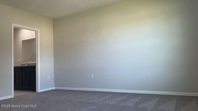 Photo - 474 San Filippo Dr SE