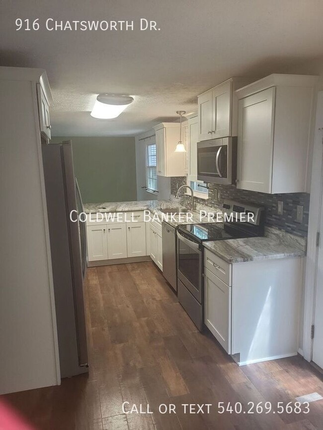 Photo - 916 Chatsworth Dr