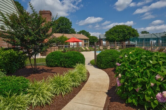 Photo - Auburn Place Apartments