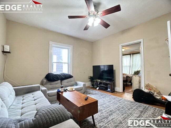 Photo - 43 Pratt St Unit 2