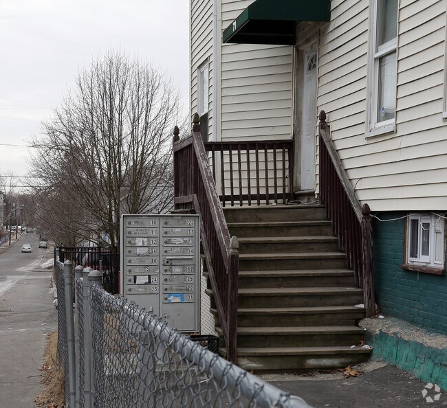 Photo - 69-71 Newbury St