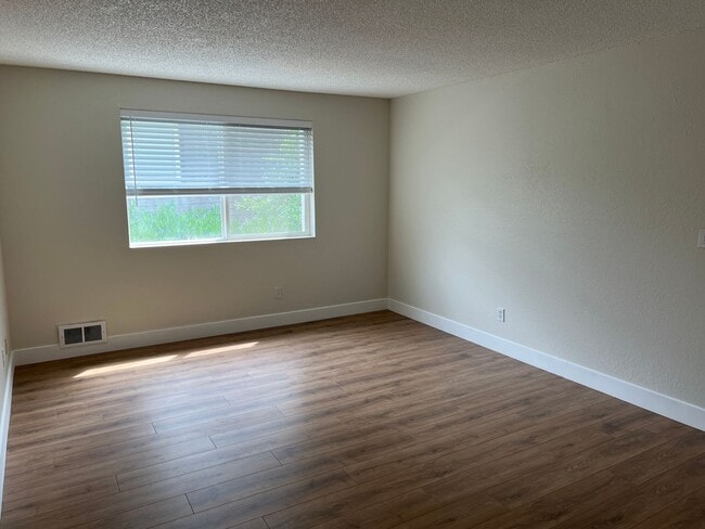 Photo - 14309 NE 7th Pl Unit 1