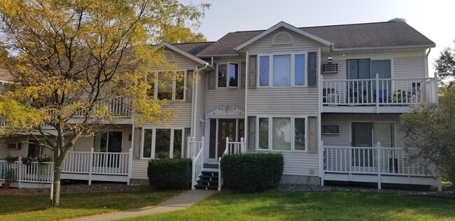 Photo - 385 Cross St