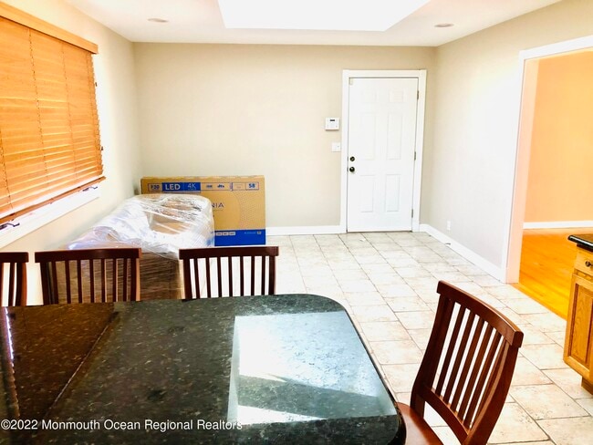 Photo - 34 Hendrickson Pl