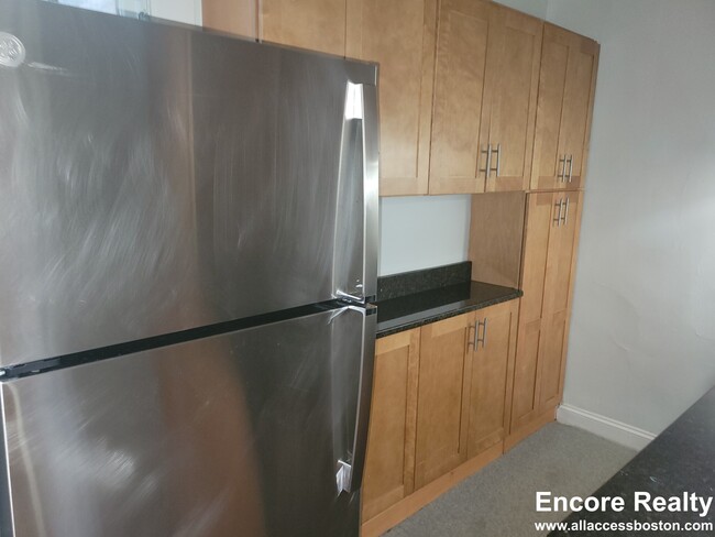 Building Photo - 1789 Commonwealth Ave Unit 3 Rental