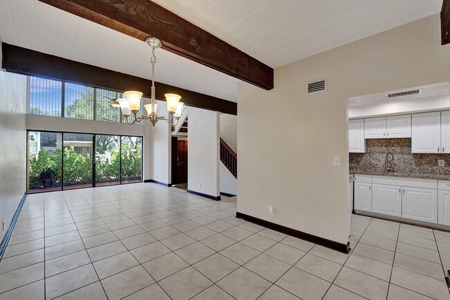 Building Photo - 760 E Coco Plum Cir Rental