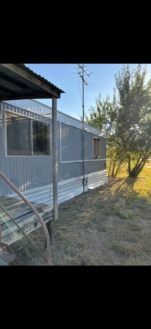 Photo - 521 Munson Dr