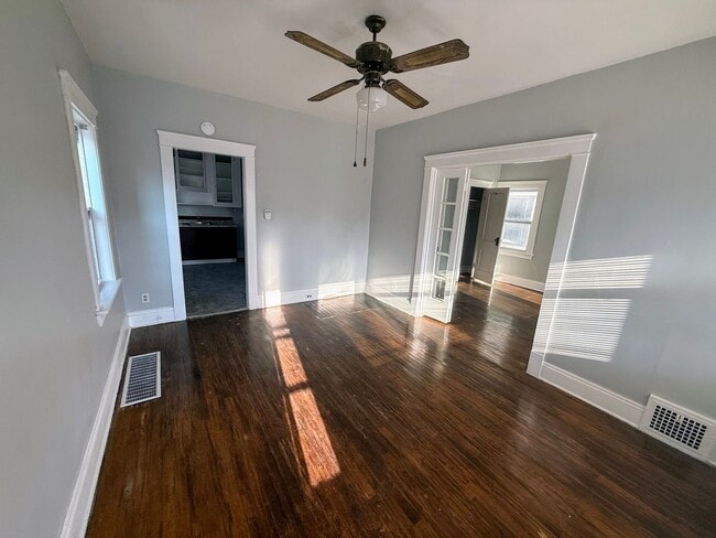 Building Photo - Schonfeld Holdings, LLC (951 Royal Rd.) Unit Lower