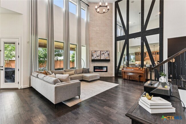 Photo - 1104 Scenic Dr