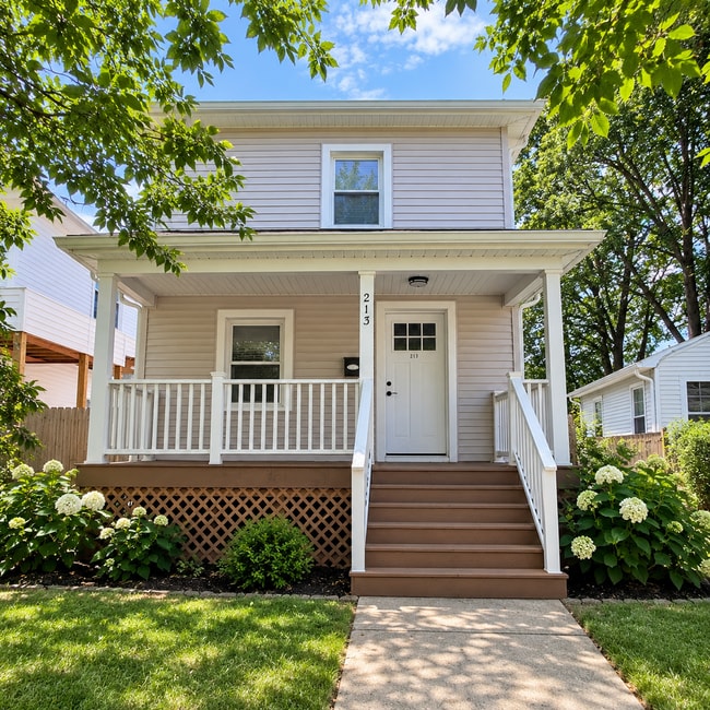 Building Photo - 213 Dewitt Ave