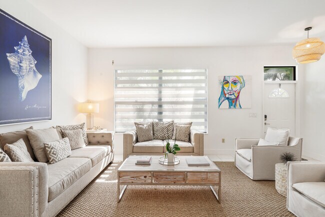 Photo - 1335 Caribbean Way