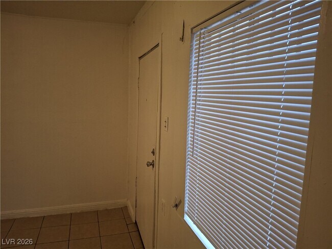 Photo - 1007 C St Unit 3